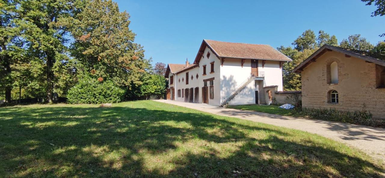 Ferienwohnung Aux Domaines D'Automne Peronnas Exterior foto