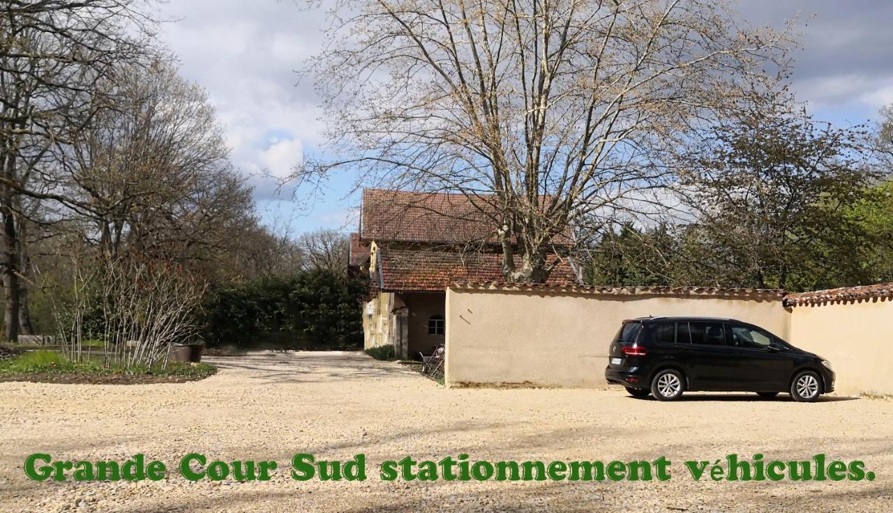 Ferienwohnung Aux Domaines D'Automne Peronnas Exterior foto