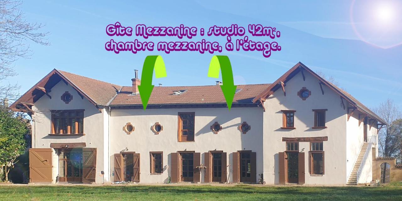 Ferienwohnung Aux Domaines D'Automne Peronnas Exterior foto